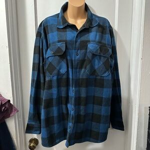 Wrangler Size Large Long Sleeve Fleece Shirt Blue Plaid Button Up Pockets